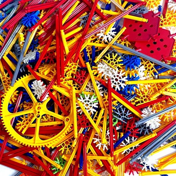 Knex Huge 644 Piece Lot Assorted Mixed Standard‎ Size Parts - Picture 1 of 1